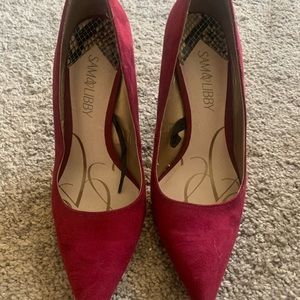 Pointed Toe Heel Size 7.5